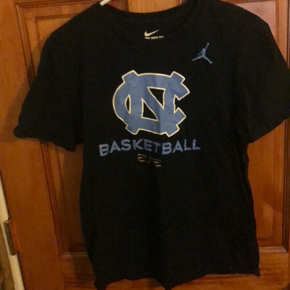 UNC Chapel Hill Basketball Elite Tee